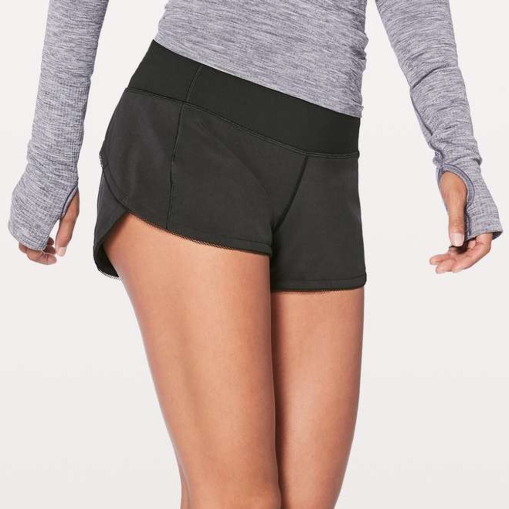 lululemon Speed Up Shorts “2.5